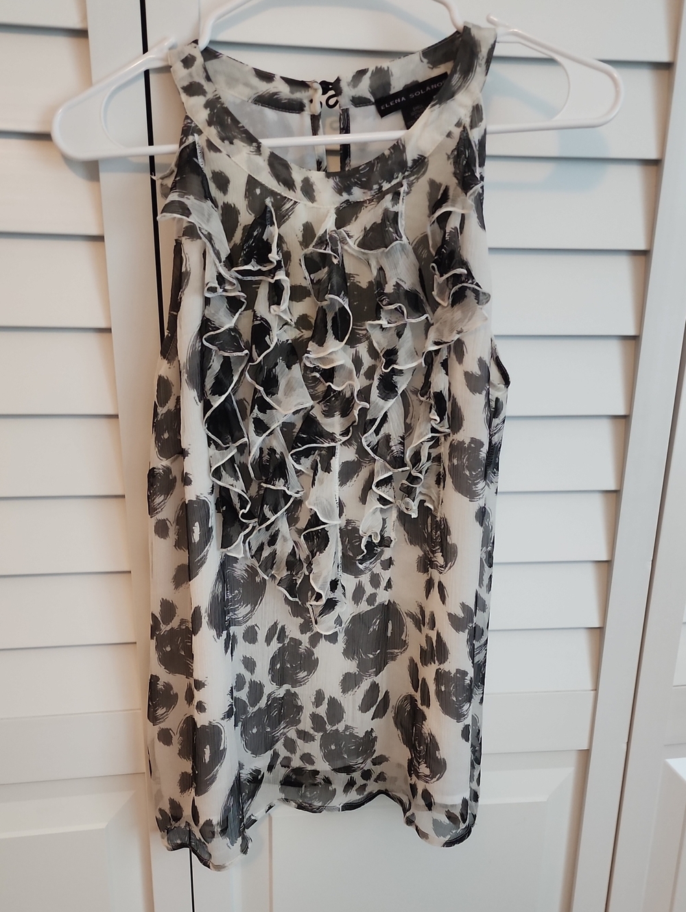 Black & White Ruffle Sleeveless Blouse